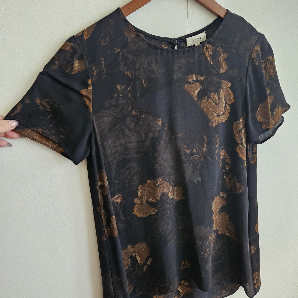 WILFRED 100% Silk Short Sleeve Blouse Size Small Aritzia - Picture 4 of 9
